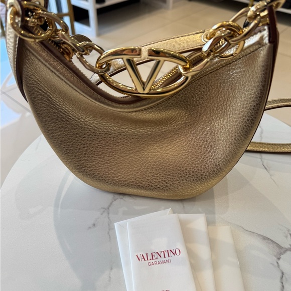 Gold Leather Shoulder Bag - Picture 6 of 7